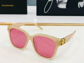 Picture of Balenciga Sunglasses _SKUfw55136369fw